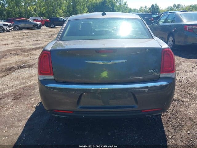 2018 CHRYSLER 300 LIMITED 15