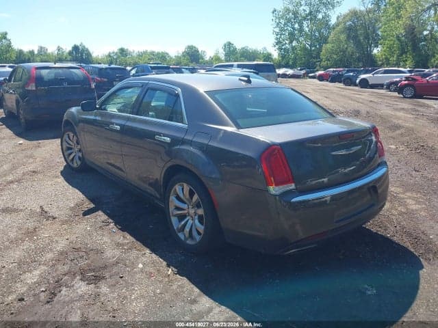 2018 CHRYSLER 300 LIMITED 3