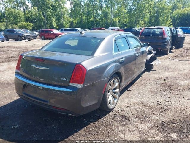 2018 CHRYSLER 300 LIMITED 4