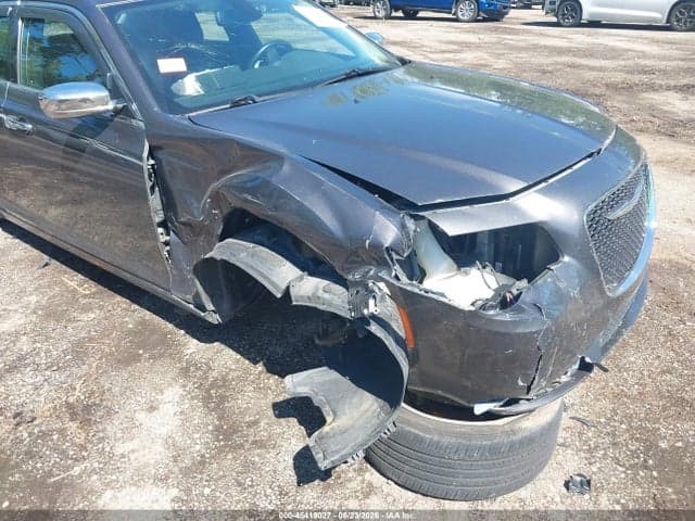 2018 CHRYSLER 300 LIMITED 6