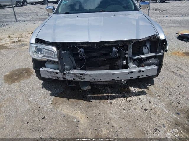 2020 CHRYSLER 300 LIMITED 6