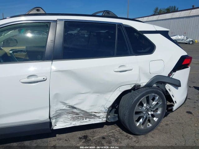 2020 TOYOTA RAV4 XLE PREMIUM 6
