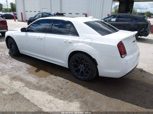 2020 CHRYSLER 300 300S 3