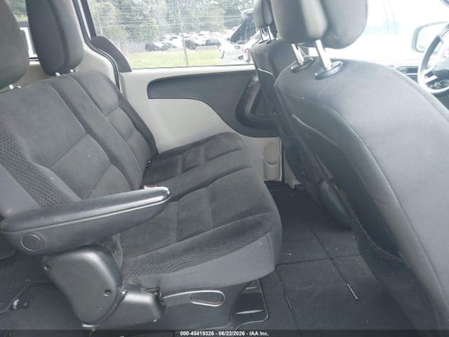 2018 DODGE GRAND CARAVAN SE 8