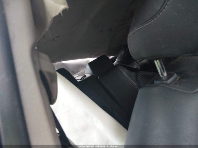 2019 TOYOTA CAMRY SE 8