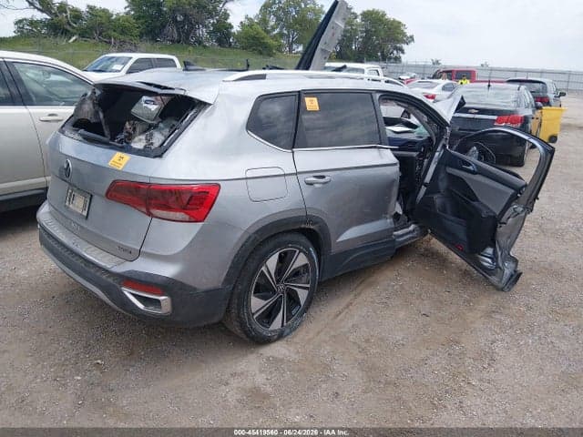 2024 VOLKSWAGEN TAOS 1.5T SE 4