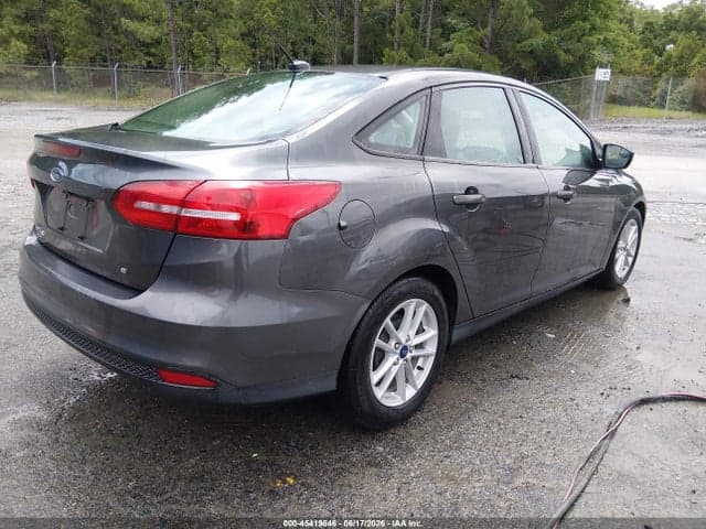 2017 FORD FOCUS SE 4