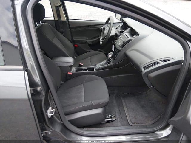 2017 FORD FOCUS SE 5