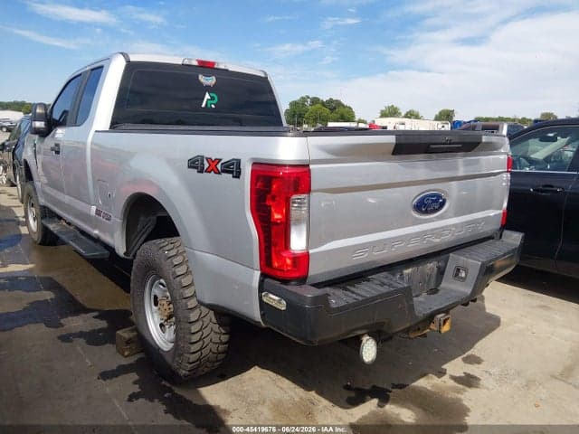 2018 FORD F-250 XL 3