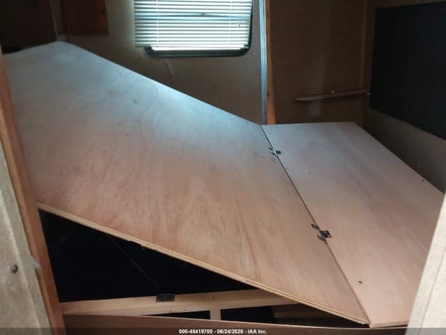 2018 COACHMEN CATALINA 15