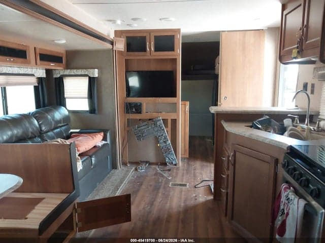 2018 COACHMEN CATALINA 5