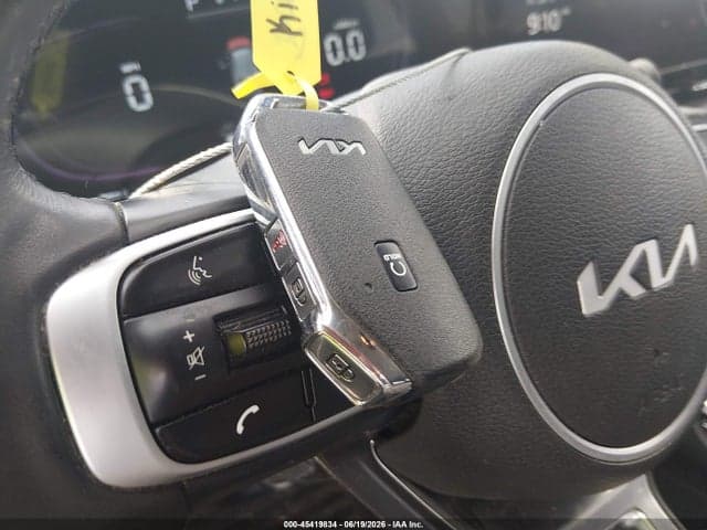 2025 KIA SPORTAGE EX 11