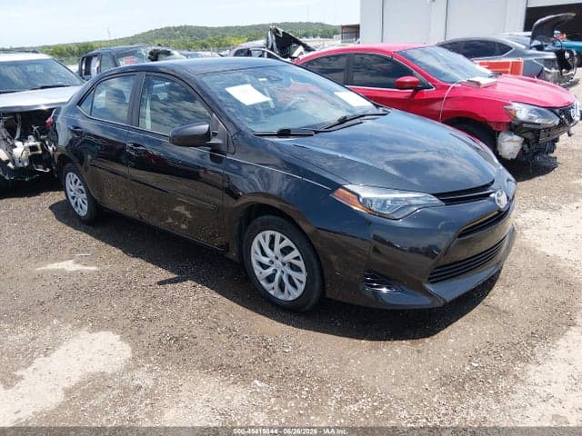 2018 TOYOTA COROLLA LE 1