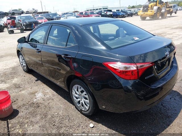 2018 TOYOTA COROLLA LE 3