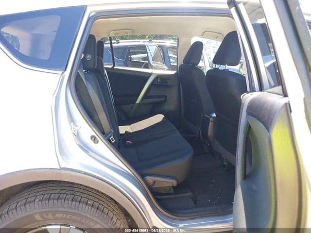 2017 TOYOTA RAV4 LE 8