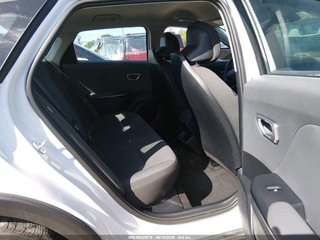 2025 KIA K4 LXS 8