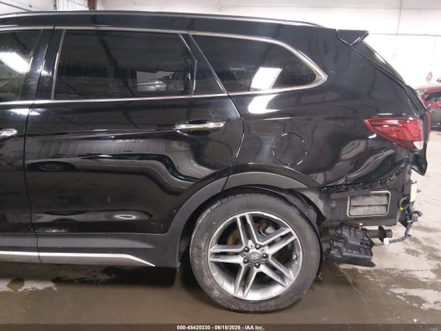2017 HYUNDAI SANTA FE 19