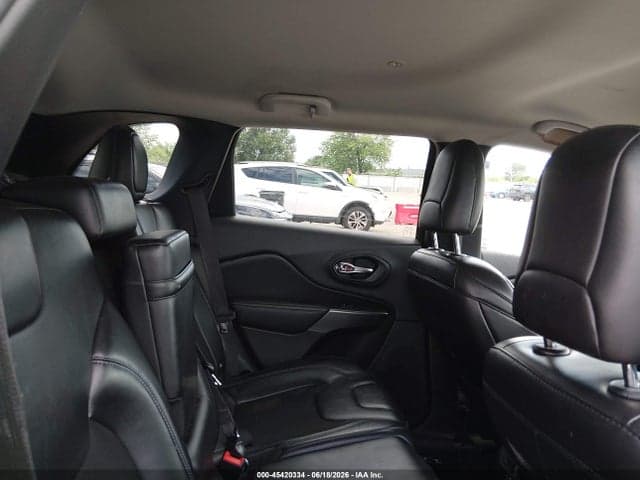 2019 JEEP CHEROKEE LATITUDE PLUS 4X4 8