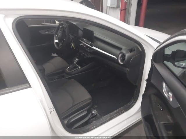 2024 KIA FORTE LX 4