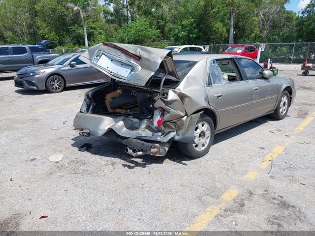 2002 CADILLAC DEVILLE 4