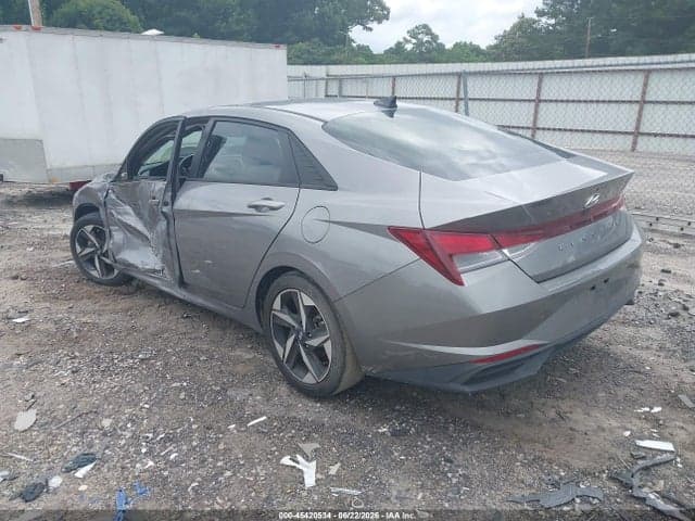 2023 HYUNDAI ELANTRA SEL 3