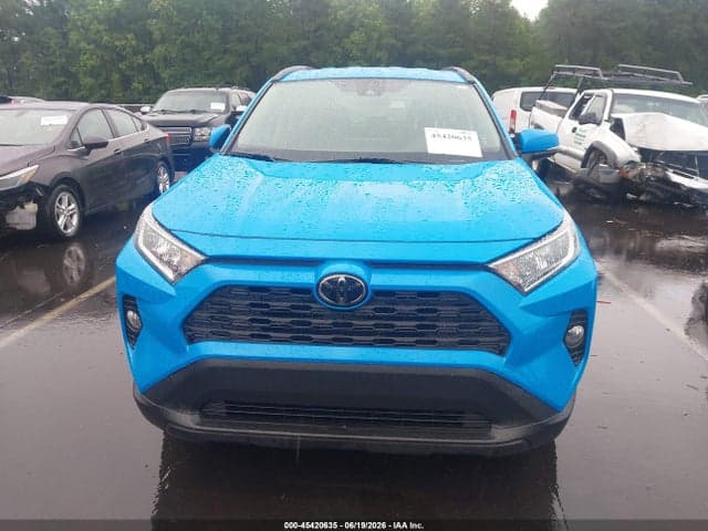 2021 TOYOTA RAV4 XLE 12