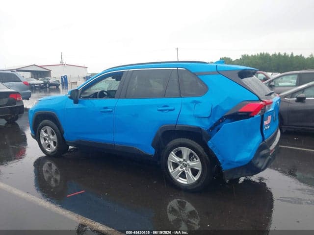 2021 TOYOTA RAV4 XLE 14