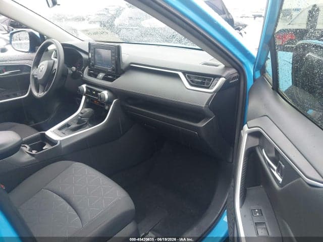 2021 TOYOTA RAV4 XLE 5