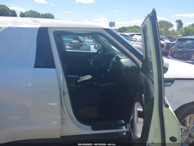 2019 KIA SOUL + 5