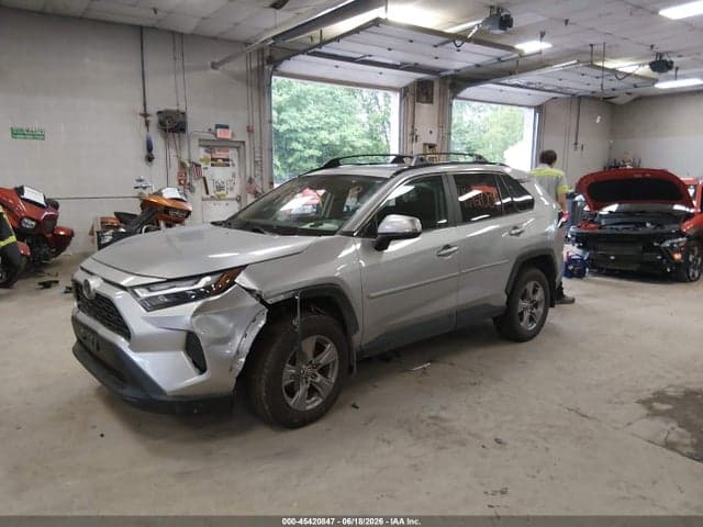 2023 TOYOTA RAV4 XLE 2