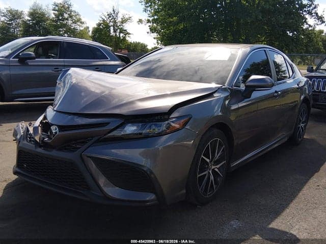 2022 TOYOTA CAMRY SE AWD 2