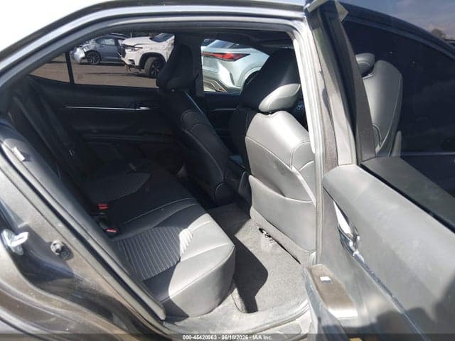 2022 TOYOTA CAMRY SE AWD 8