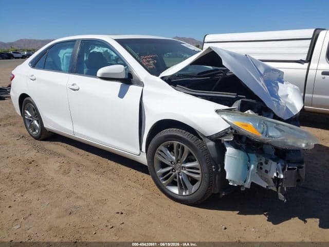 2017 TOYOTA CAMRY SE 1
