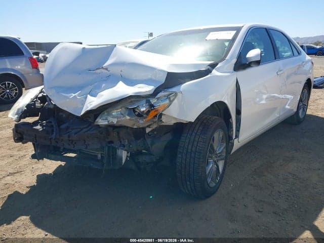2017 TOYOTA CAMRY SE 2
