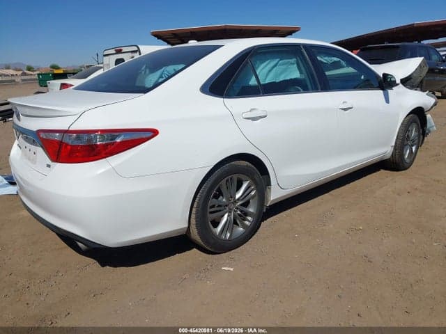 2017 TOYOTA CAMRY SE 4