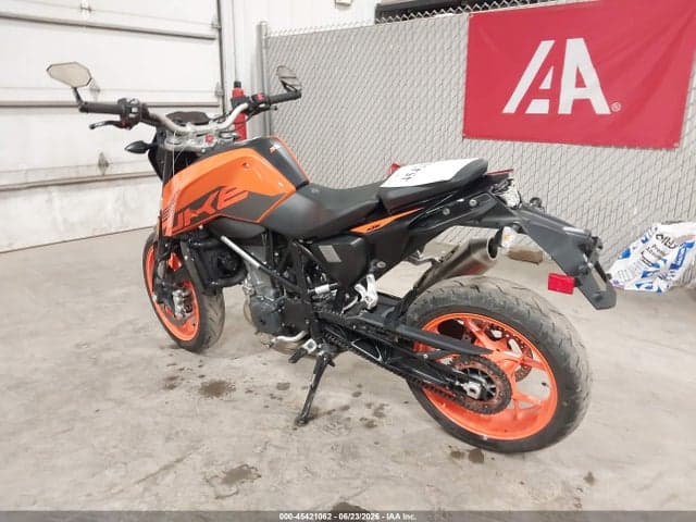 2018 KTM 690 DUKE 3