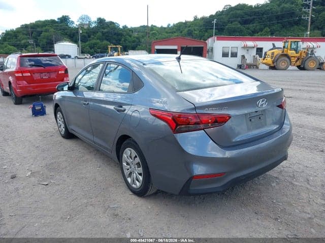2018 HYUNDAI ACCENT SE 3
