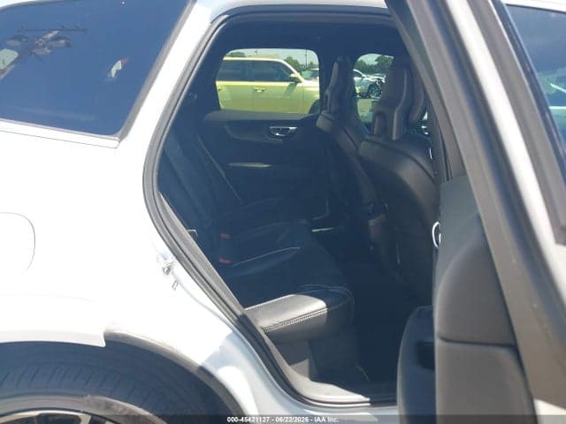 2019 VOLVO XC60 T6 8