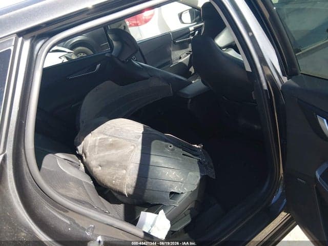 2024 KIA EV6 WIND 8
