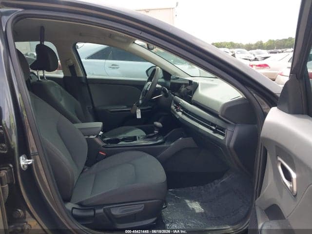 2025 KIA K4 LXS 5