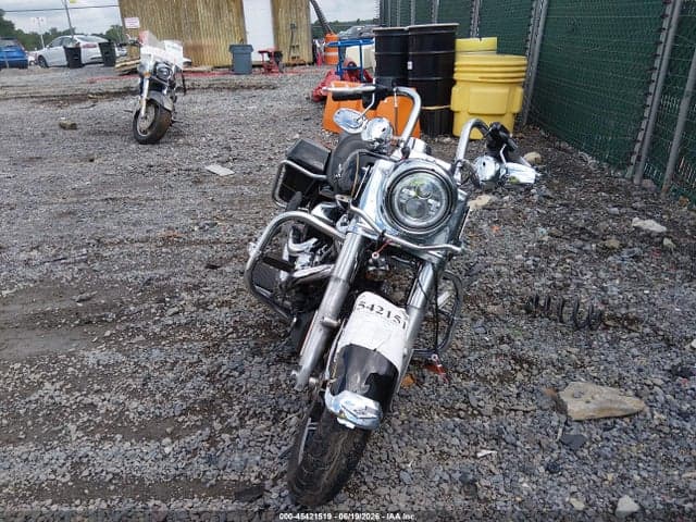 2017 HARLEY-DAVIDSON FLHR ROAD KING 5