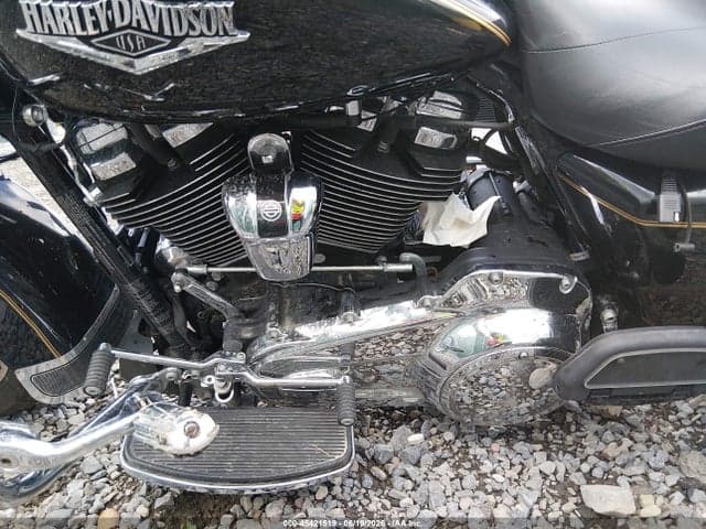 2017 HARLEY-DAVIDSON FLHR ROAD KING 9