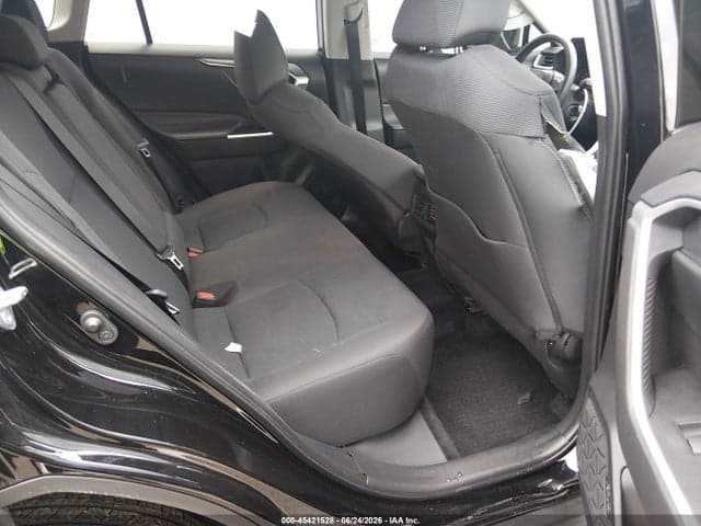 2025 TOYOTA RAV4 LE 8
