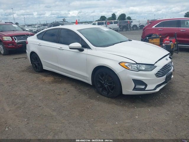 2019 FORD FUSION SE 1