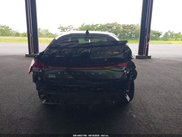 2024 HYUNDAI ELANTRA SEL 17