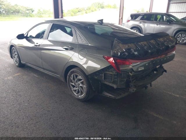 2024 HYUNDAI ELANTRA SEL 3