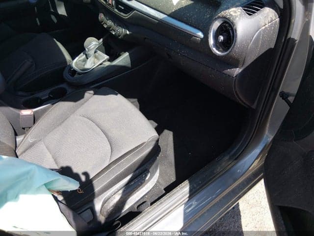 2024 KIA FORTE LXS 5
