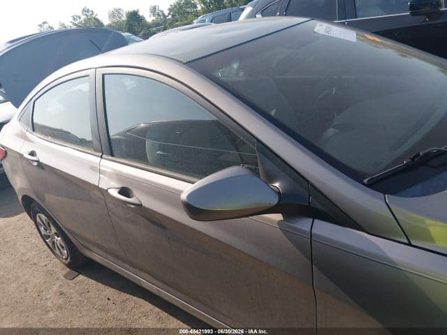 2017 HYUNDAI ACCENT SE 13