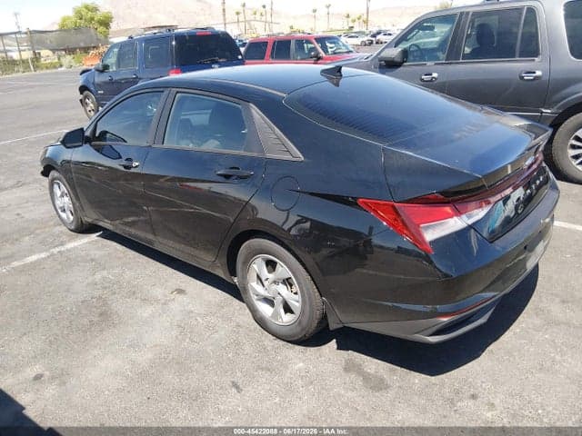 2023 HYUNDAI ELANTRA SE 3