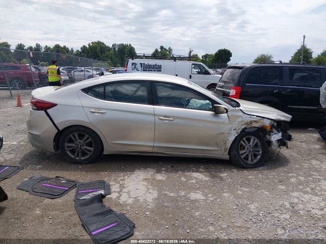 2017 HYUNDAI ELANTRA SE 11